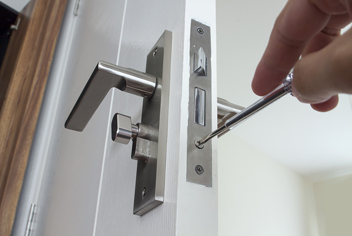 Our local locksmiths are able to repair and install door locks for properties in Stanford Le Hope and the local area.